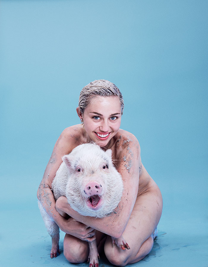 Miley Cyrus nude by Paola Kudacki for papermagazine.