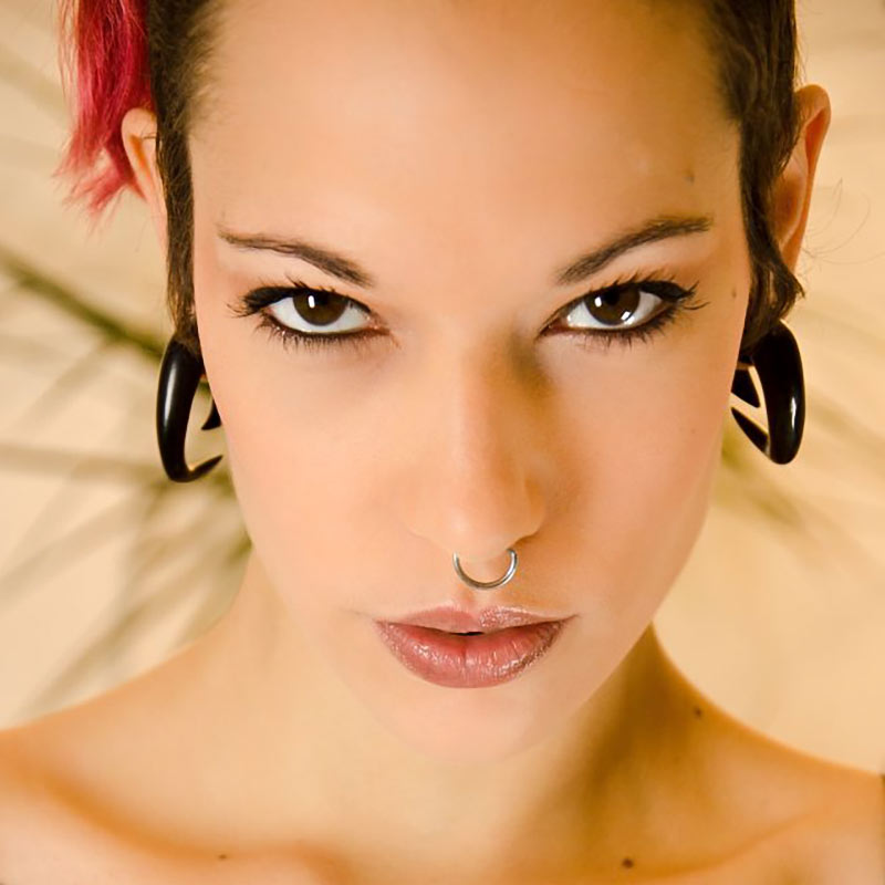 Silvia Rubi, Spanish Erotic model, topless by Gabriel Sergent for altporn4u, the alternate fetish community.
